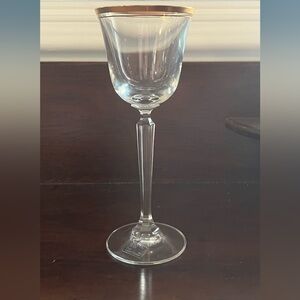Mikasa Gold-Trimmed Wine Glass Pair